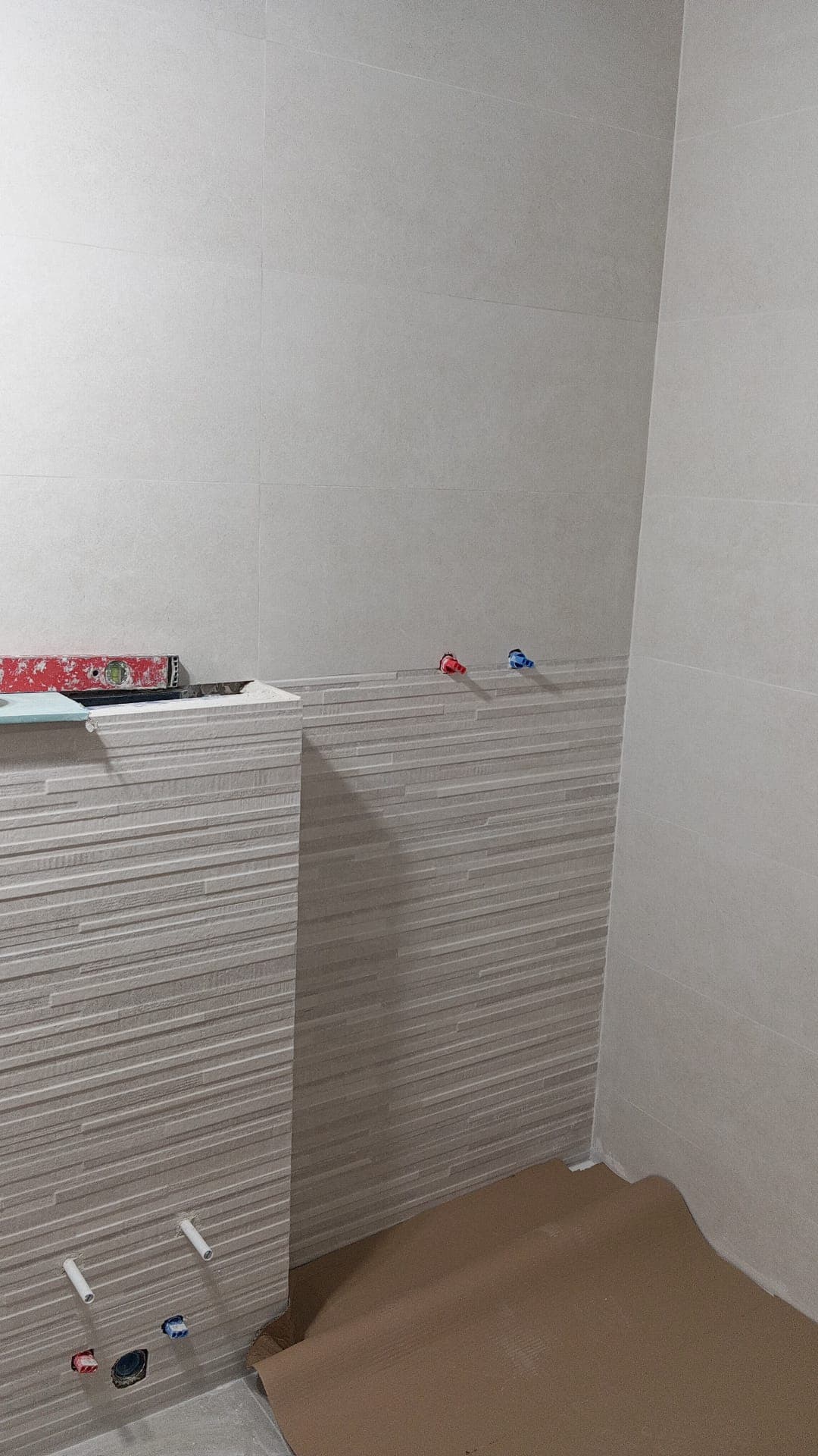 Detalle del baño antes de la reforma en Barcelona